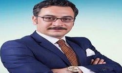Otomobil devrildi TV sunucusu Ömer Yılan hayatını kaybetti