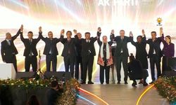 İdil Belediyesi AK Parti’ye Geçti, Rozeti Erdoğan Taktı