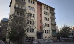 Silopi’nin Göbeğinde Tehlike Saçan Yapılar