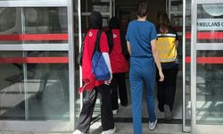 4 öğrenci yemekten zehirlendi