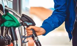 Benzine zam geldi Akaryakıt fiyatları yeniden yükseldi