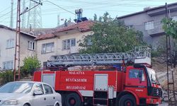 Emekli öğretmen evinde ölü bulundu