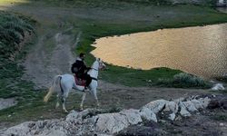 Cilo ve Sat dağlarını at sırtında gezdiler