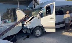 İşçi servisi dükkana daldı, 10 yaralı