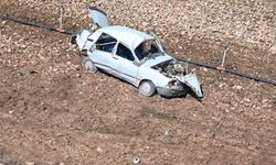 Yuvarlanan otomobildeki bebek öldü, 6 kişi ise yaralandı