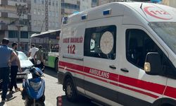 Belediye otobüsü ile motosiklet çarpıştı 1 yaralı
