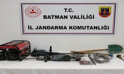 Jandarmadan kaçak kazı operasyonu 4 şüpheli suçüstü yakalandı