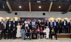 Minik gazetecilere özel ödül