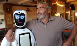 “Robot Şukufenin ağzı olsa cağ kebabı yiyecek”