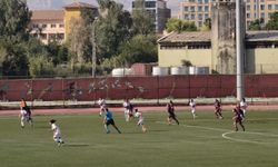 Silopi Spor FK-Gazikent Spor karşılaşması başladı