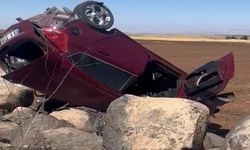 Lastiği patlayan otomobil şarampole devrildi, 1 yaralı