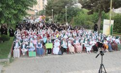 Cizre’de yüzlerce kız çocuğu tesettür etkinliğinde buluştu