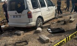 Nusaybin'de hafif ticari araç ile kamyonet çarpıştı, 1 ölü, 2 yaralı