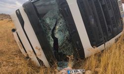 Siirt’te kamyon devrildi 1 yaralı