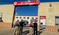 Göçmen kaçakçılığında 2 tutuklama