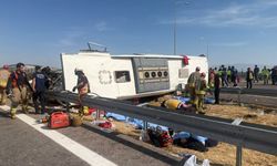 TIR ile Yolcu Otobüsü Çarpıştı, Ölü Sayısı 11’e Yükseldi