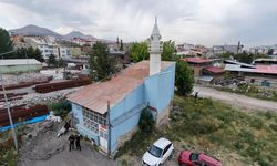 Evden bozma cami, kentsel dönüşümün ortasında zamana direniyor