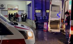 Elektrik işçilerine araç çarptı 1’i ağır 2 yaralı