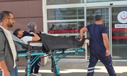 Motosiklet ile hafif ticari araç çarpıştı 1 yaralı