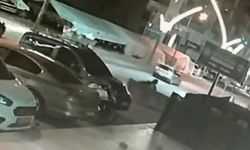 Evine giden kadına kapkaç kamerada
