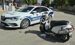 Kamyonet ile motosiklet çarpıştı 2 yaralı