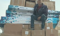 Kolilerin üzerinde oturarak canını hiçe saydı