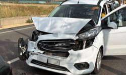 İki araç çarpıştı 3 kişi yaralandı