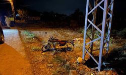 Elektrik direğine çarpan motosiklet sürücüsü hayatını kaybetti