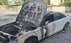 Otomobile önce ateş açıldı, sonra kundaklandı