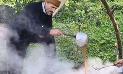 Asırlık gelenek üzümden doğal pekmez üretiyorlar