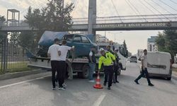 Otomobil refüje çıkarak durdu