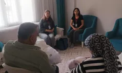 Şırnak’ta 52 yaşındaki anne ikiz bebeklerini kucağına aldı