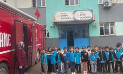 Cizre’de öğrenciler gezici kütüphaneyle buluştu