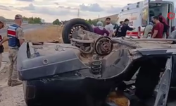 Lastiği kopan Tofaş otomobil takla attı,5 yaralı