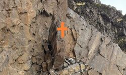 Şırnak’ta Yamaçlardan Kopan Kayalar Sürücüleri Korkutuyor