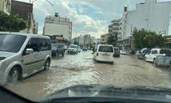Cizre’de Sağanak Sele Dönüştü,Yollar Göle Döndü
