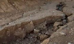 Sel nedeniyle yayla yolu yarıldı