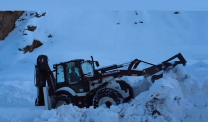 Beytüşşebap’ta Karla Mücadele Sürüyor