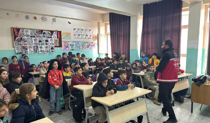 Cizre’de Çocuklara Akran Zorbalığı Eğitimi Verildi