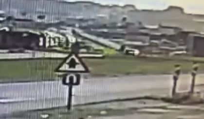 Ani manevra kazaya neden oldu, motosikletli yaralandı