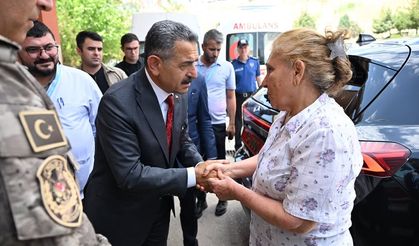 Cizre'de Yaralanan Polis Memuruna Moral Ziyareti