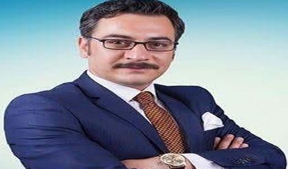 Otomobil devrildi TV sunucusu Ömer Yılan hayatını kaybetti