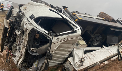 Feci kazada 3'ü ağır 10 kişi yaralandı