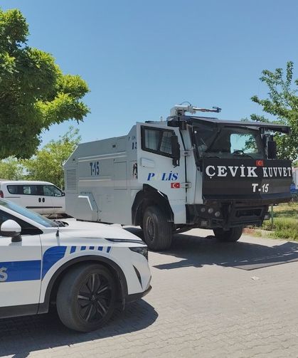 Akraba aileler arasında arazi kavgası: 8 yaralı