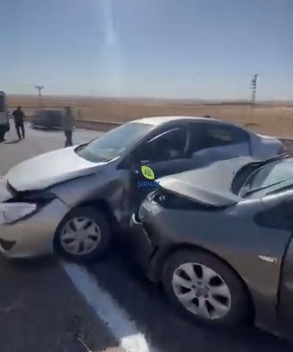 Diyarbakır'da iki otomobil çarpıştı: 2 yaralı