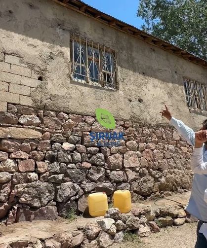 Komşu ilde  yılanlar bir evin kabusu oldu