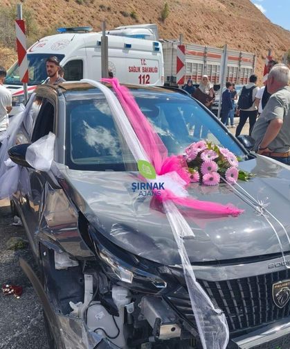 Düğün konvoyunda kaza: 9 yaralı