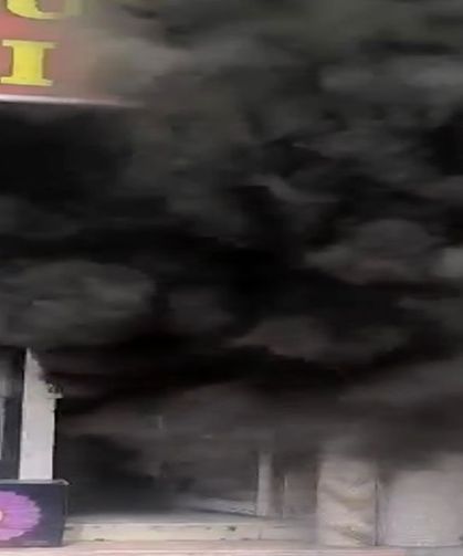 Halı mağazasında korkutan yangın