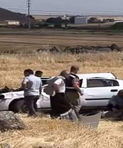 Şarampole devrilen otomobil takla attı 2 yaralı