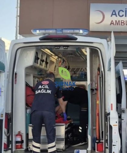 Kumaş tıraşlama makinesine elini kaptıran işçi yaralandı